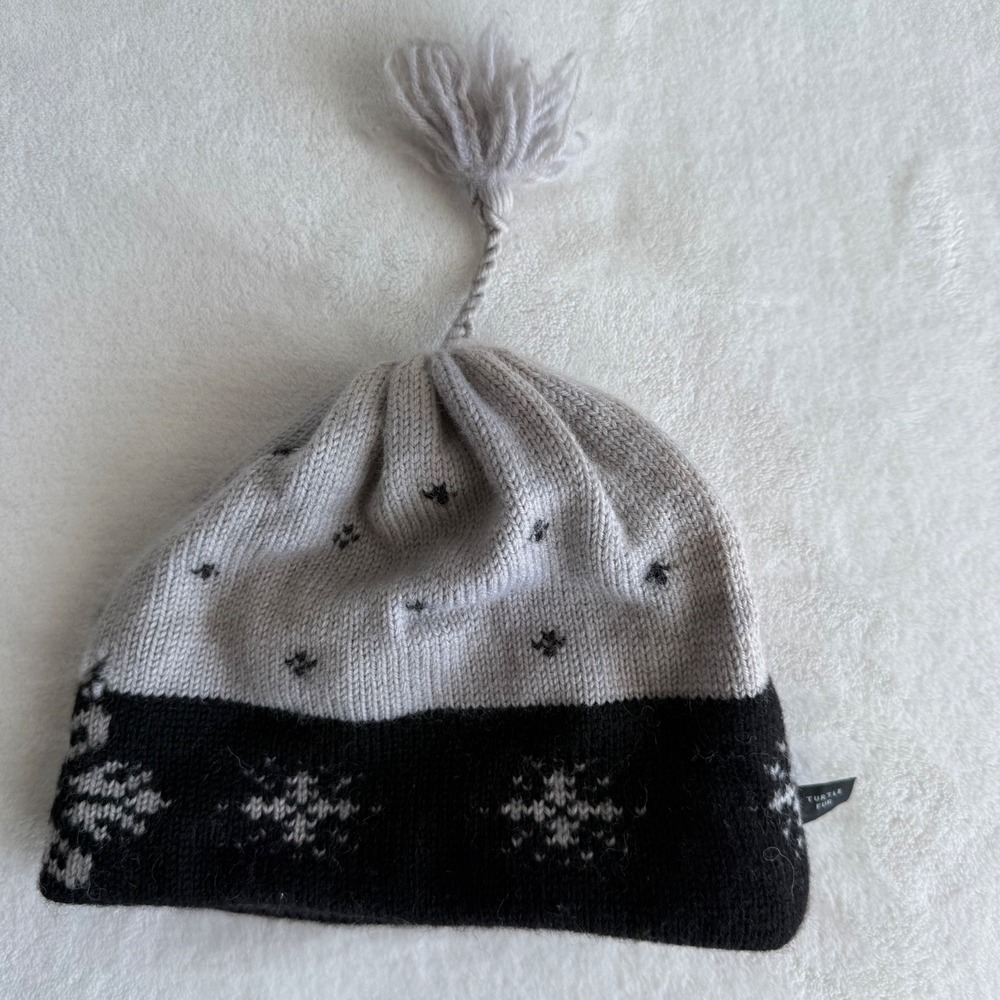 Turtle Fur‎ Beanie Hat with Tassle Gray Black Wool Yarn Fleece Lining Gorpe - Picture 4 of 10